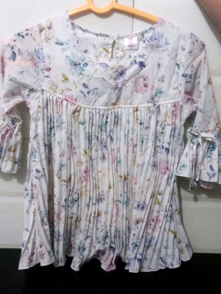 Floral Print Pleated Blouse