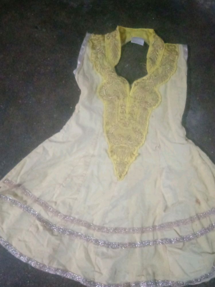 Good Looking Baby Girl Frock 😊