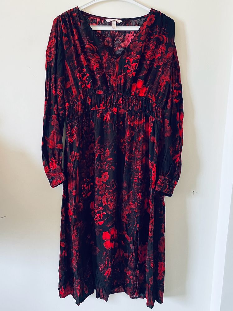 H&amp;M Red Printed Dress