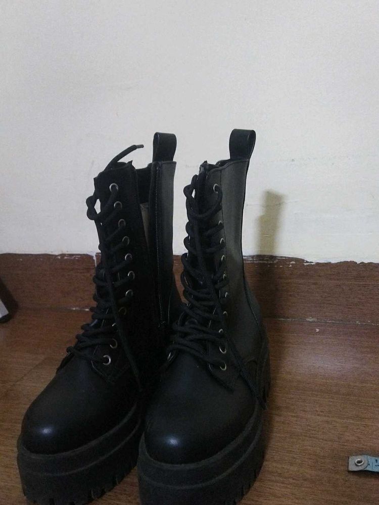 H&amp;M Black Platform Boots
