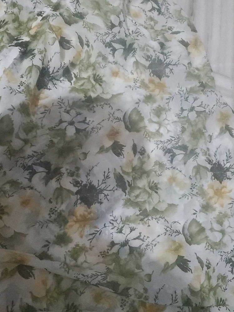 Big Panna 3.5 Mtr Georgette Fabric