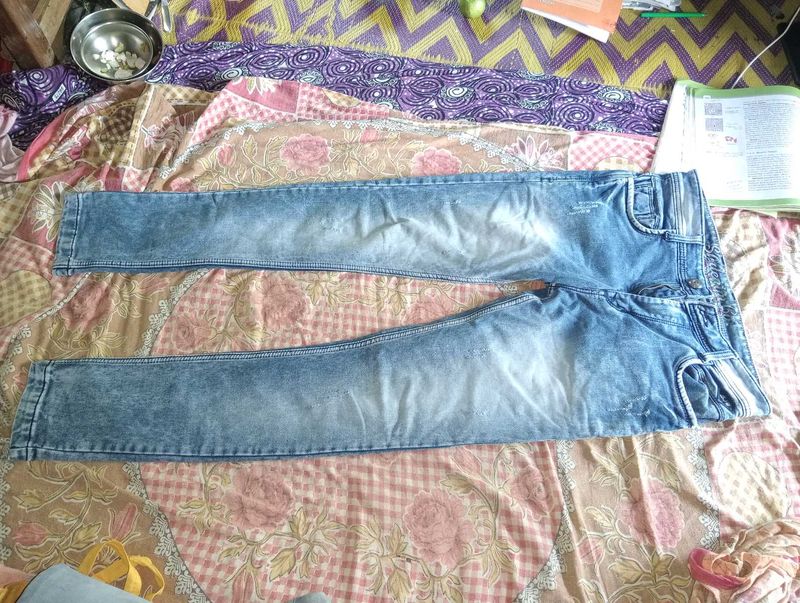 Light Wash Denim Jeans