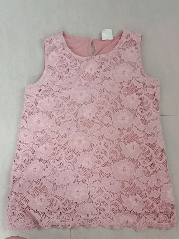 Cute Sleevless Top