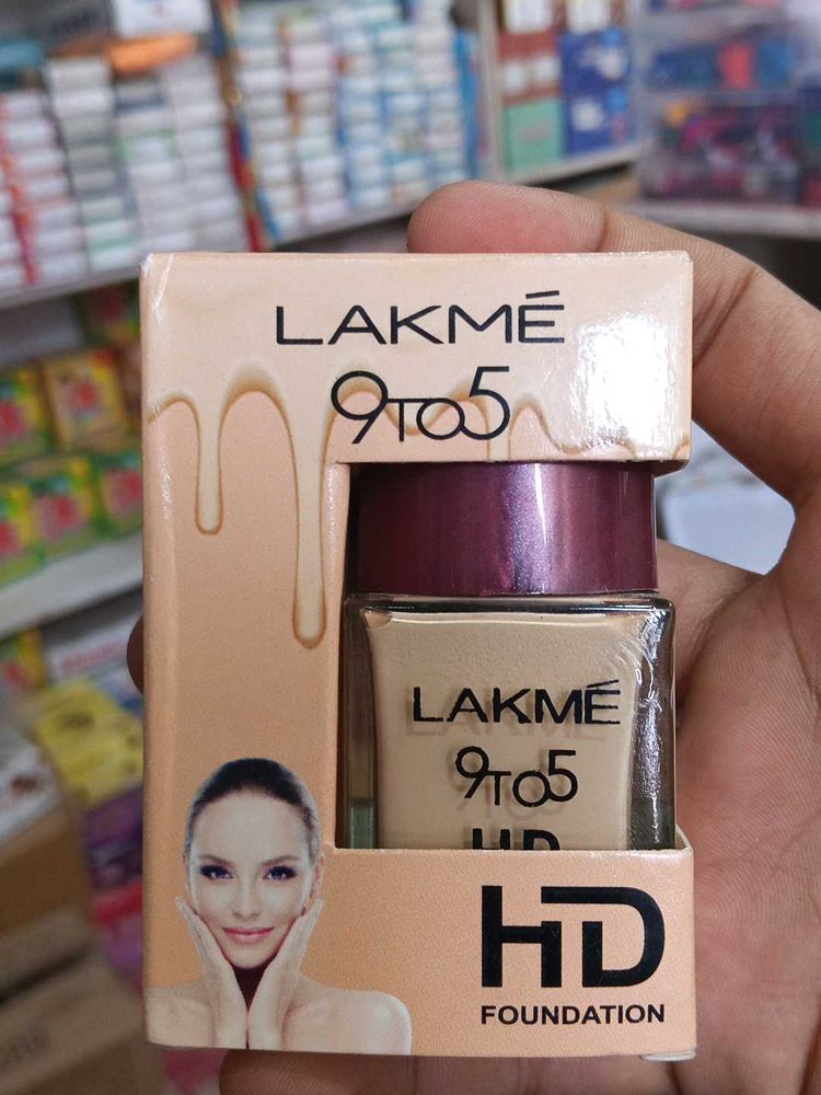 Lakme 9to5 HD Foundation