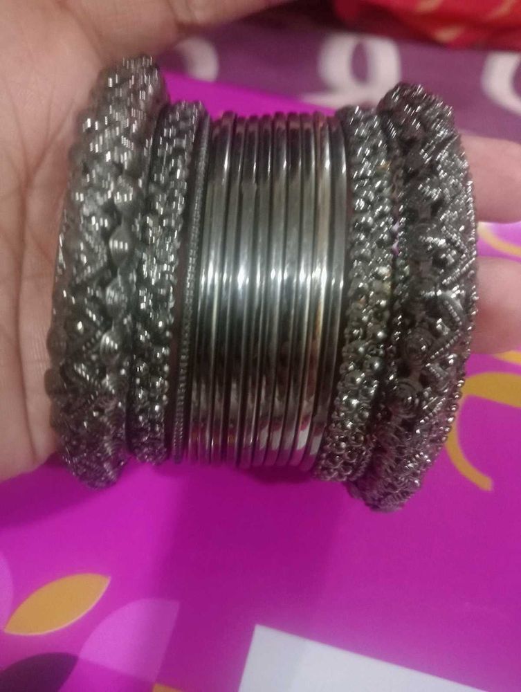 Oxidised Black Metal Bangles