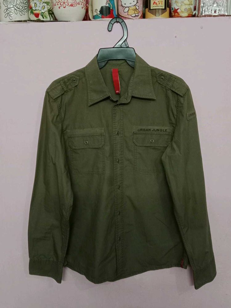 EDC BY ESPRIT Men&#39;s Olive Shirt
