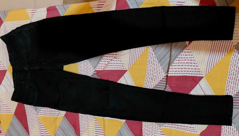 Black Skinny Jeans