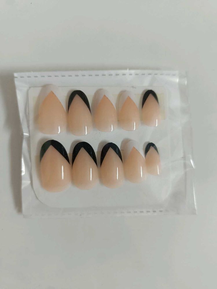 Stylish And Girly Press on Nails