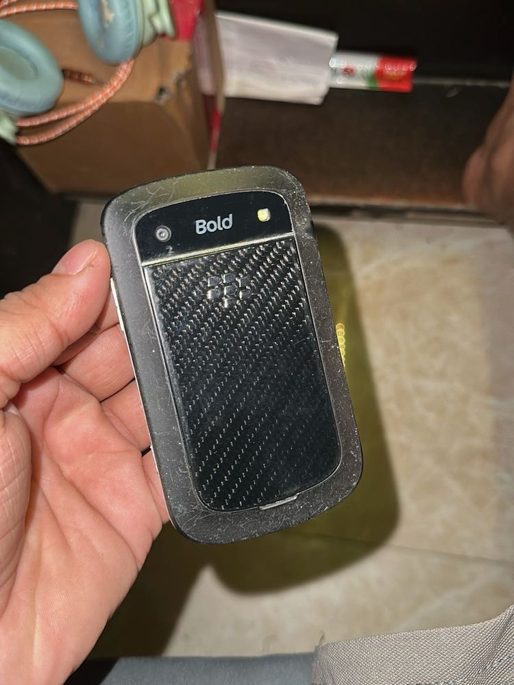 Dead Blackberry Bold