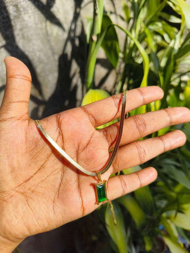 Emerald Green Pendant