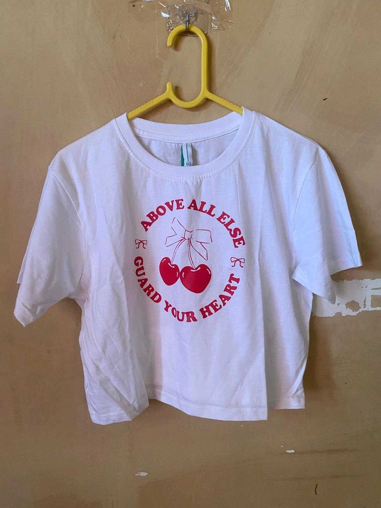 Graphic Crop Top