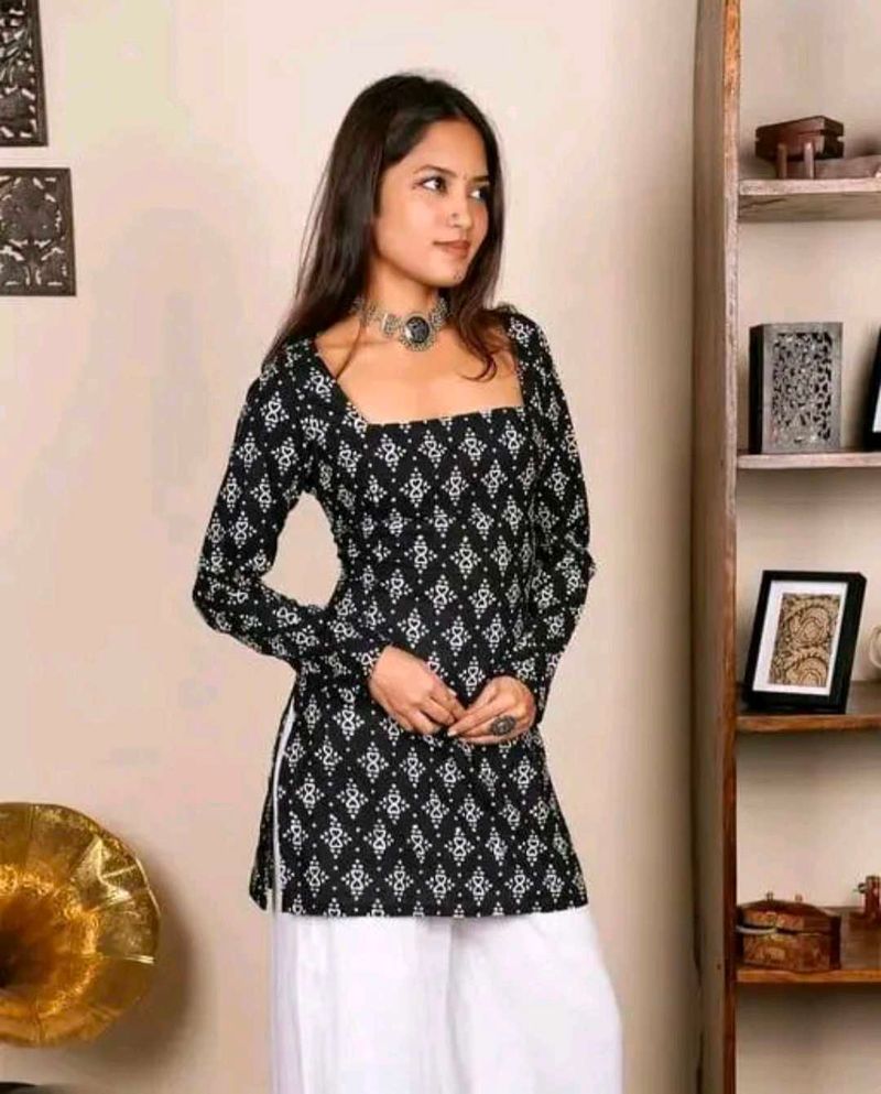 Elegant Black &amp; White Kurti