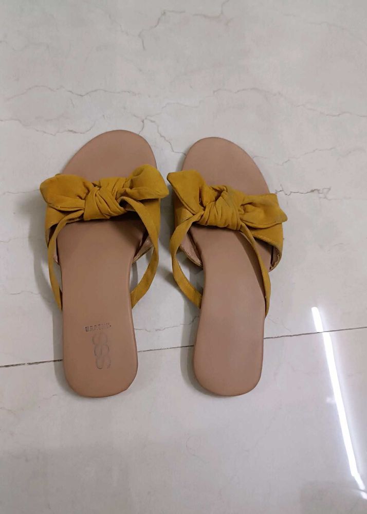 Cute Yellow Bow Flats