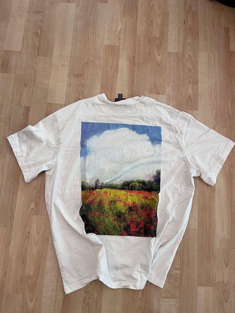 White Graphic Print T-shirt