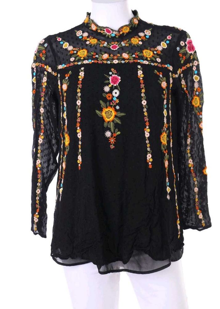 Zara Embroidered Top 💙