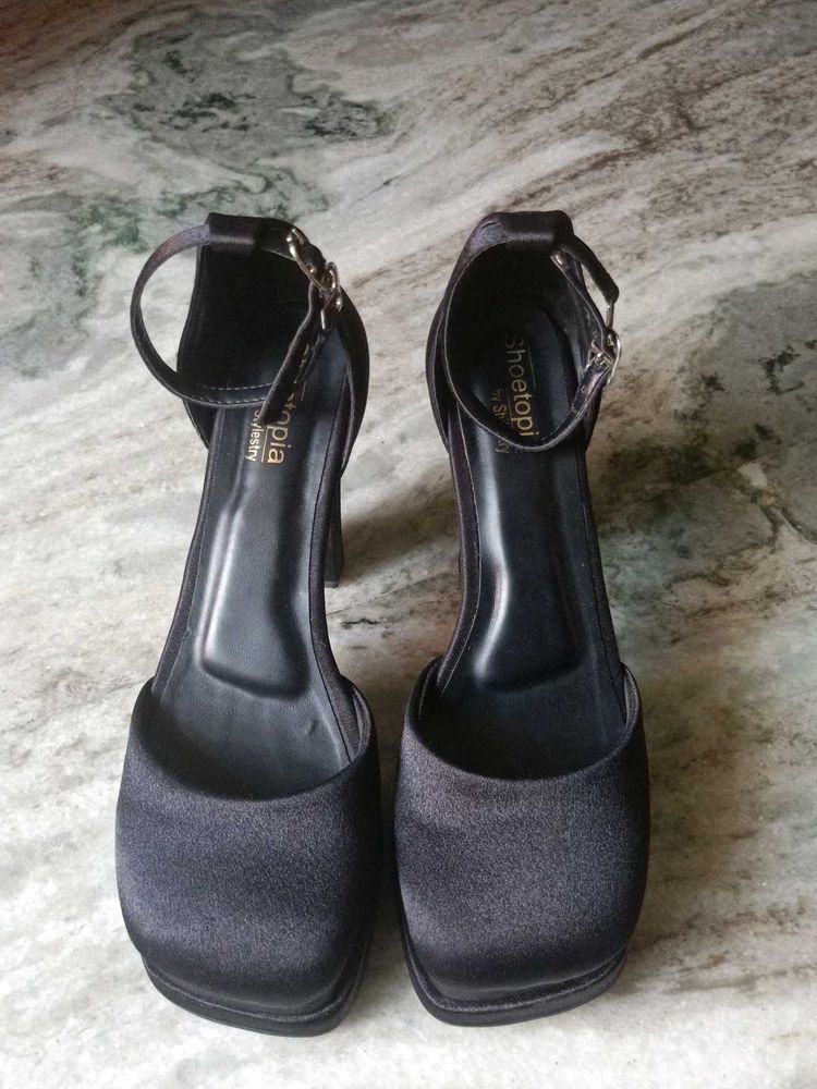 Shoetopia Heels