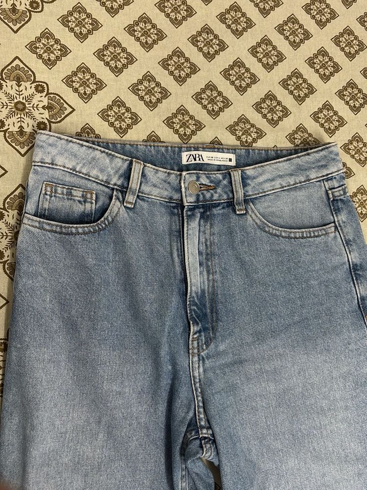 Zara Light Wash Denim Jeans