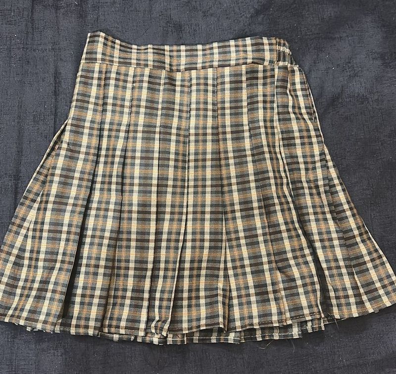 y2k pleated skirt