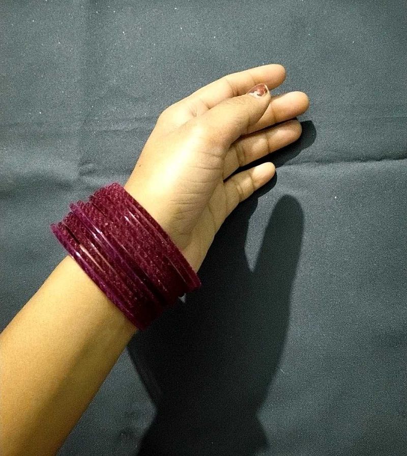 Burgundy Glass Bangles (Set)