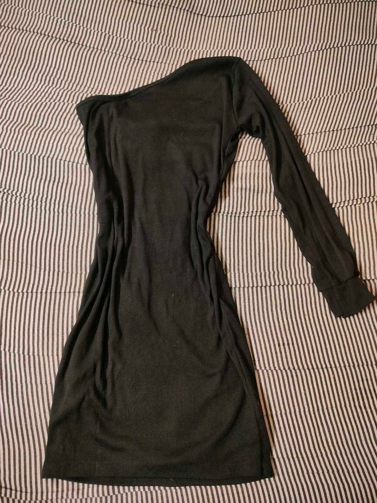 Chic One-Shoulder Dress