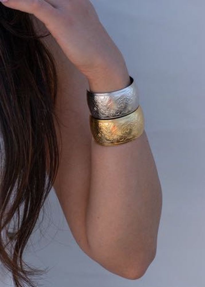 Silver Flower Engraved Bangle