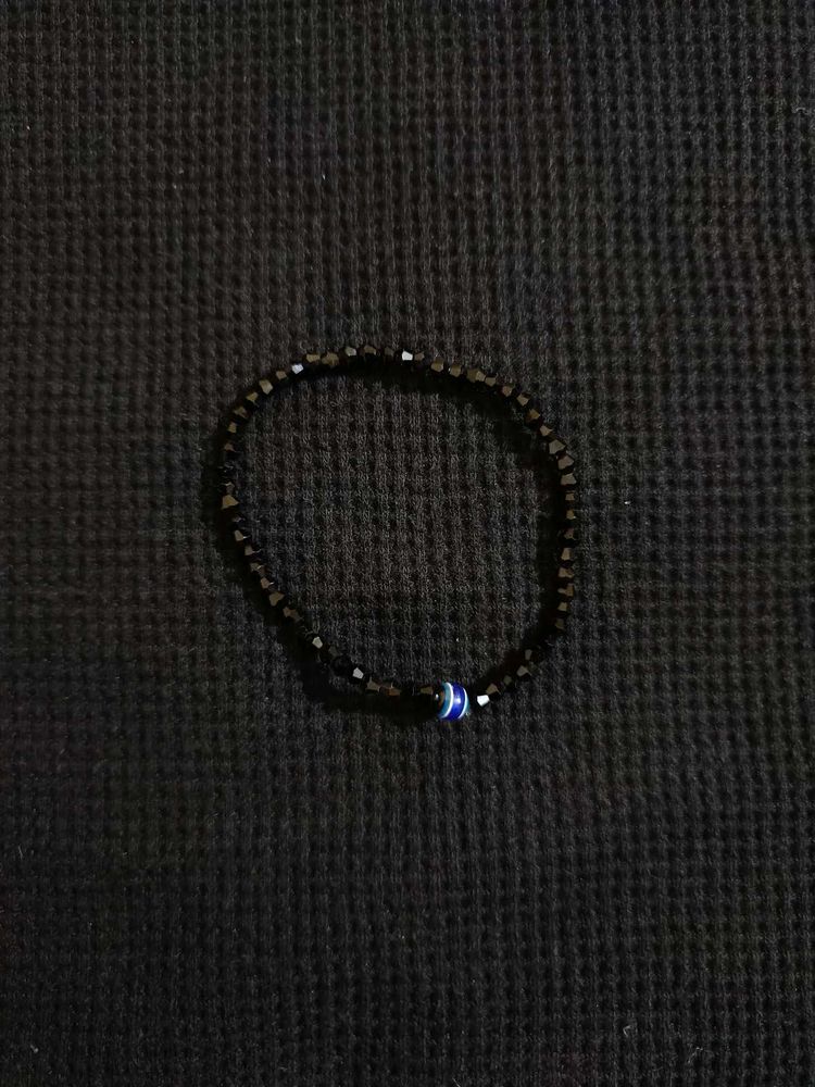 Slim &amp; Thin Black Bead Bracelet With Evil Eye Chrm