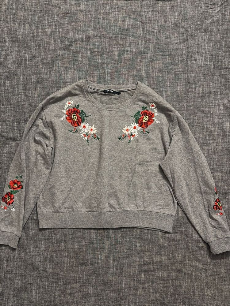 Floral Embroidered Gray Sweatshirt