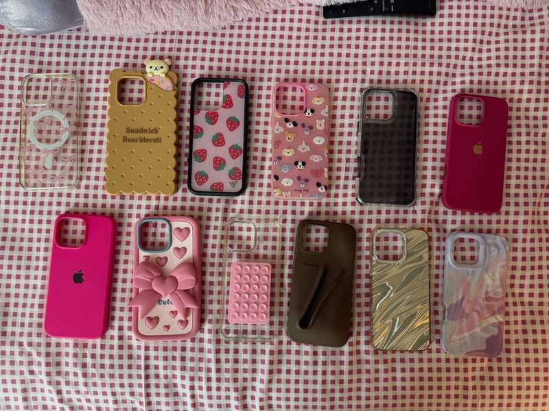 Iphone 16 Pro Max Cases Almost New Condition