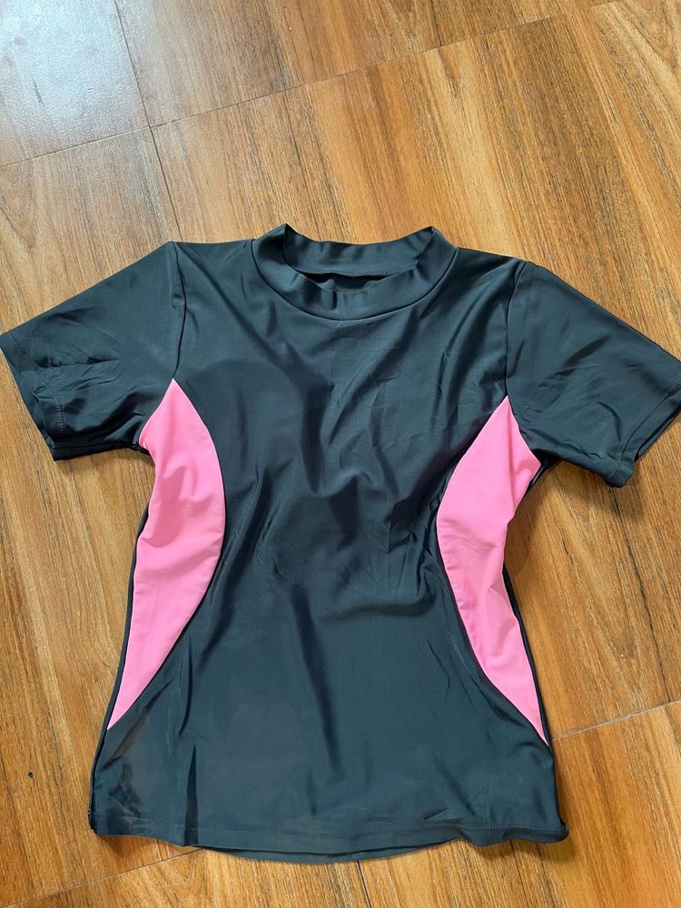 Gym Sweatproof Padded Top 🥰