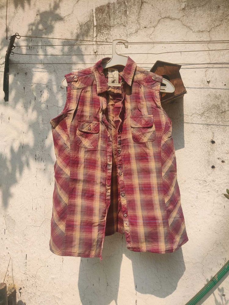 Plaid Sleeveless Shirt