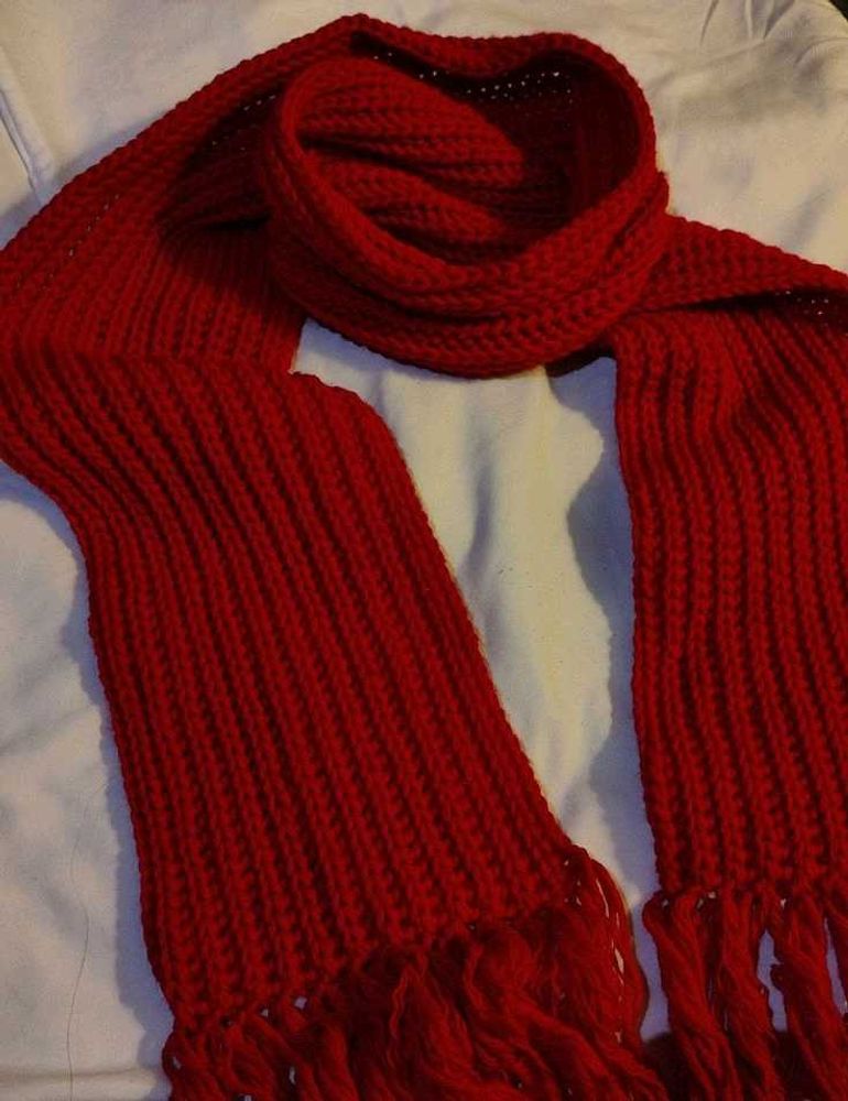 Burgundy Knit Scarf