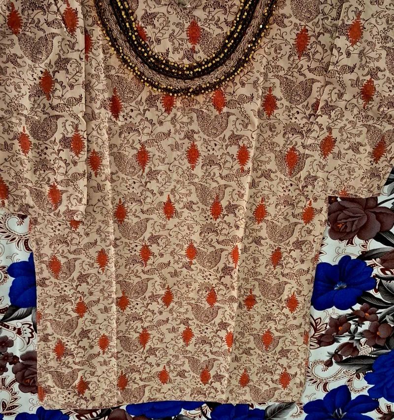 Tan Kurti