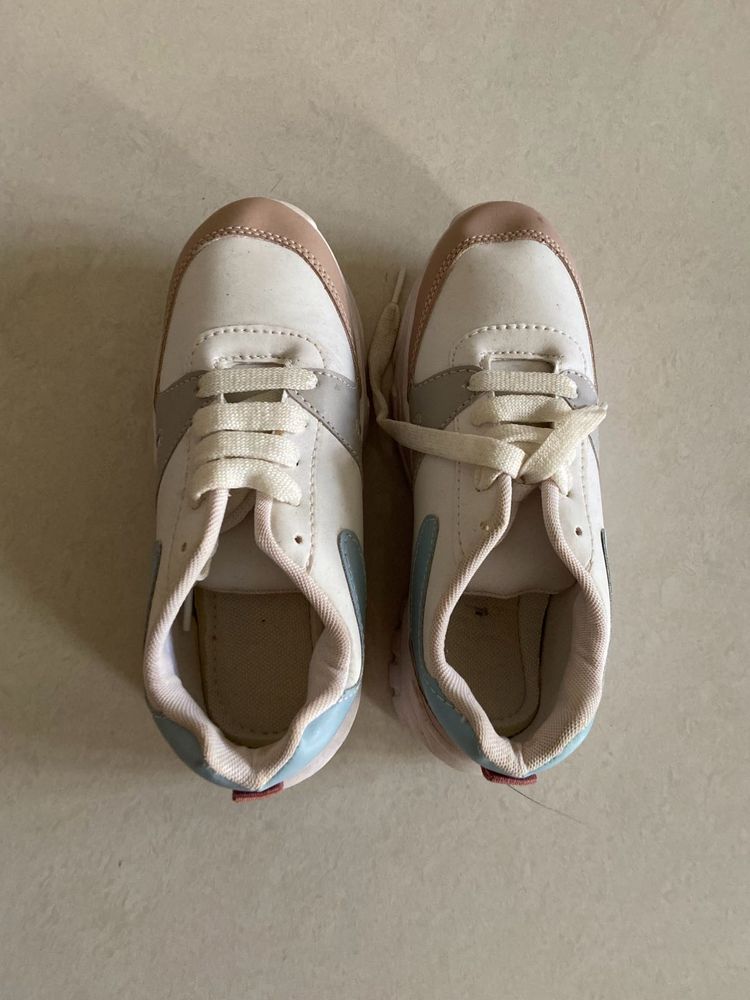 Casual Sneakers