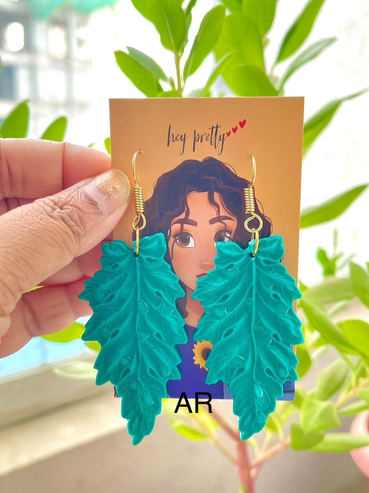 Long Leaf With Dew Drops Earring