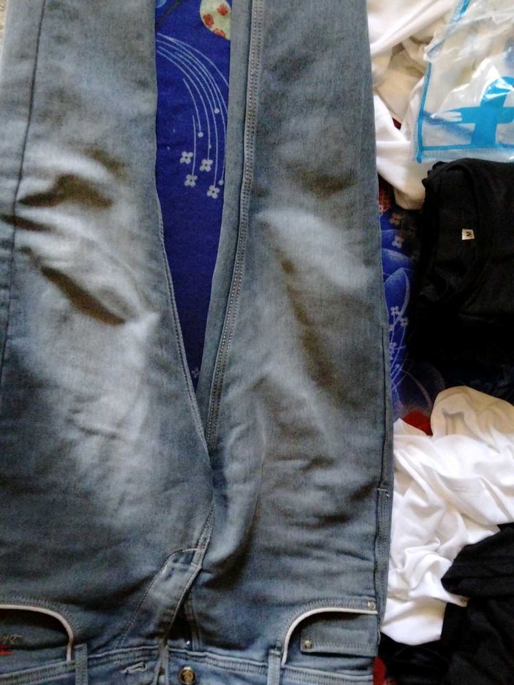 Men&#39;s Light Wash Denim Jeans