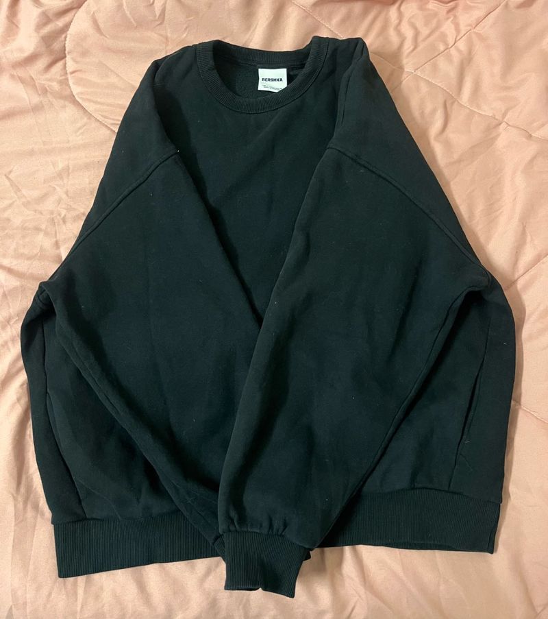Black Oversized Sweatshirt