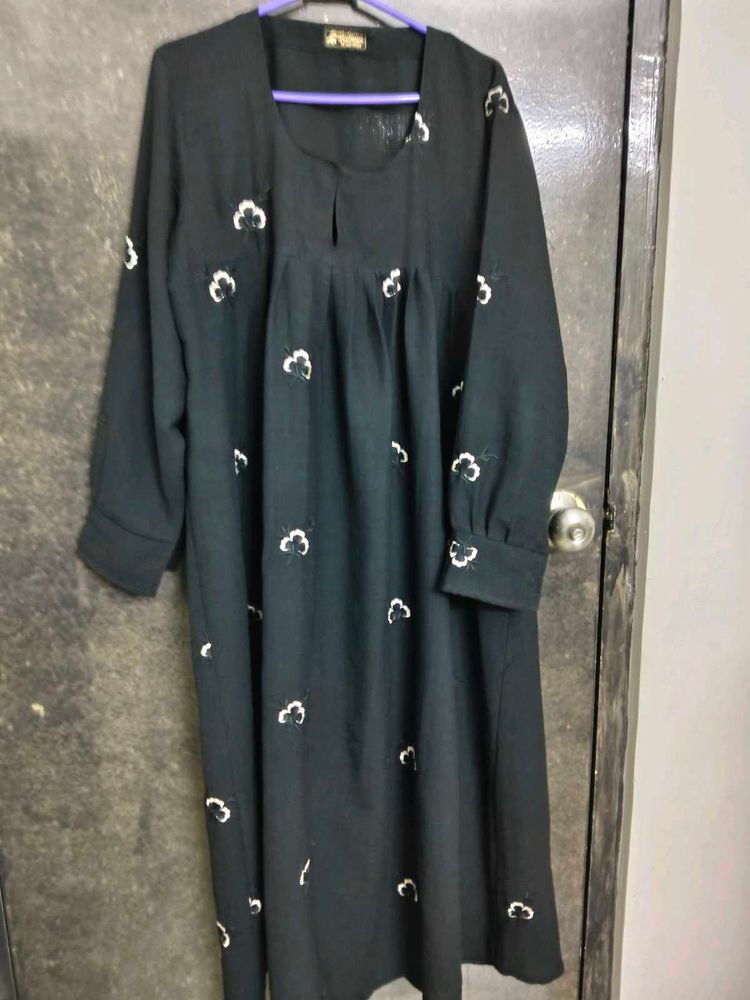 Black Embroidered short abaya..