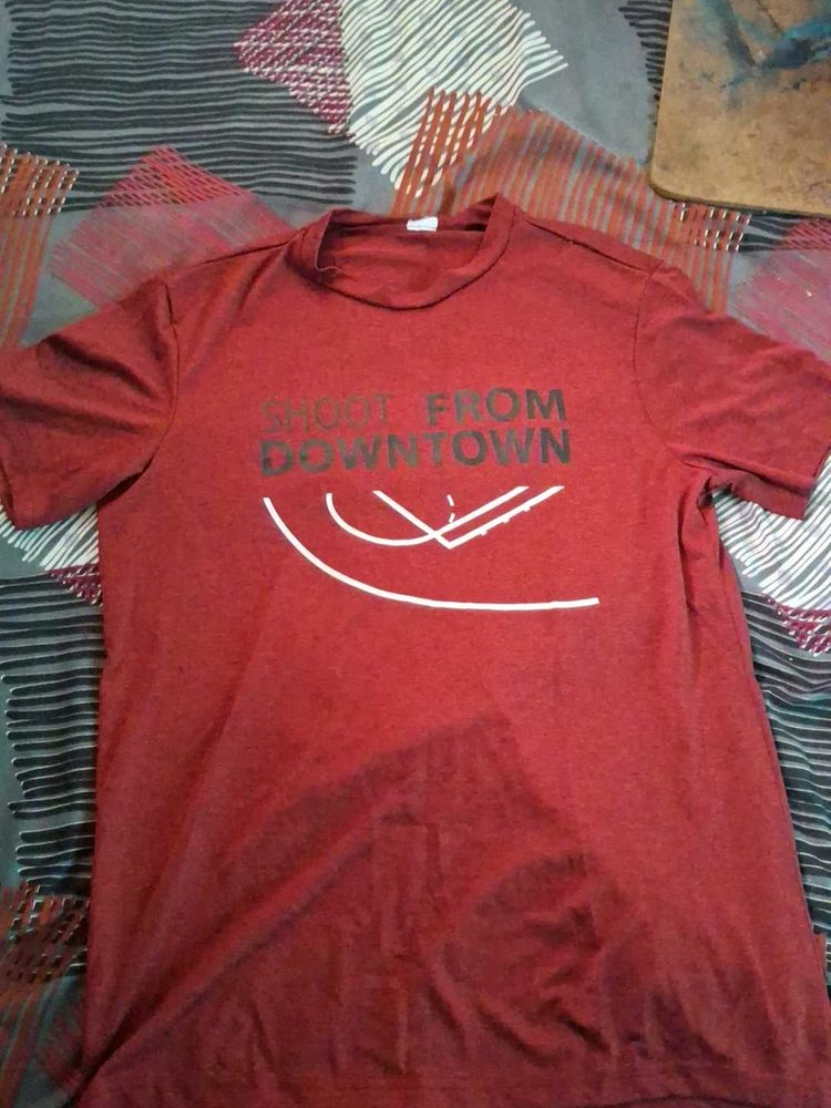 Maroon Graphic T-Shirt