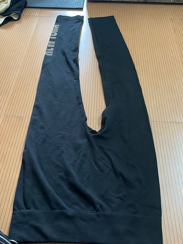 P27Black Leggings