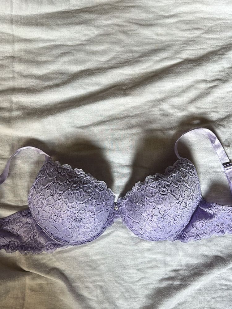 Brand New Lavender Bra ( Selling It In 75% Off )