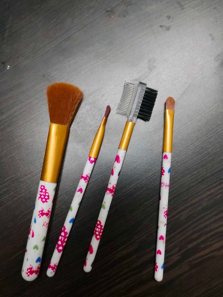 Pack of four Makeup Brushes