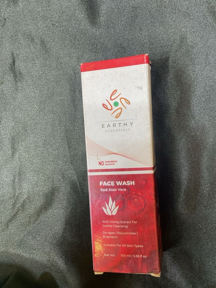 Earthy Essentials Red Aloe Vera Face Wash