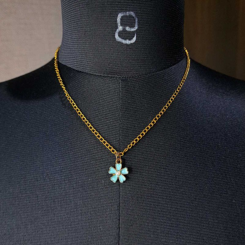 Flower Pendant Necklace