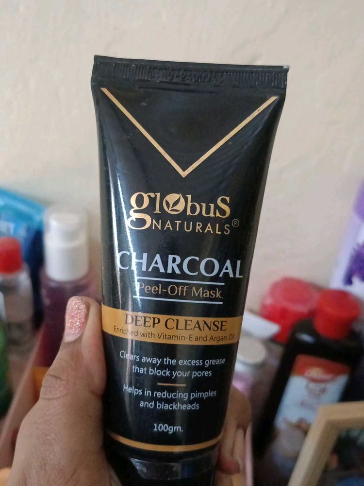 Globus Naturals Charcoal Peel-Off Mask