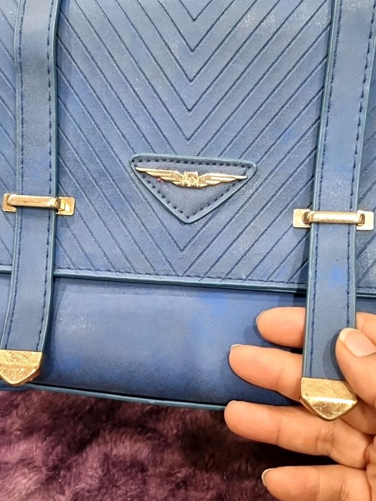 AUTHENTIC LINO PERROS SLING BAG