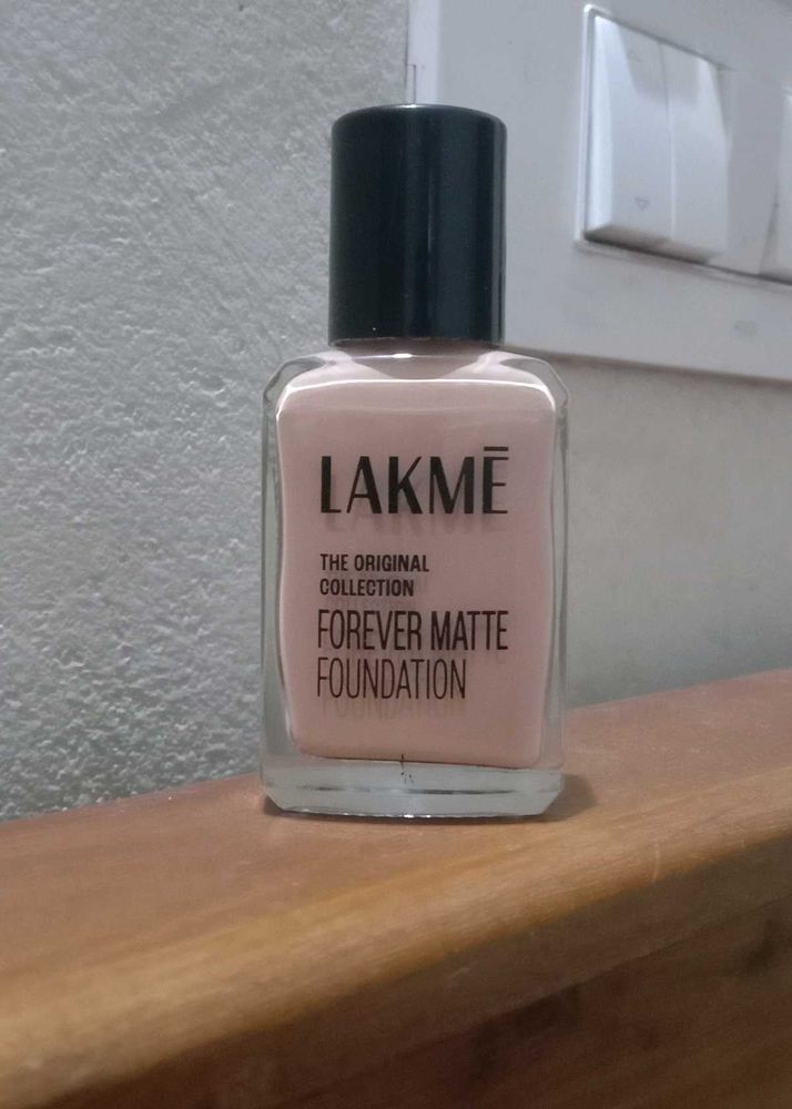 Lakme Forever Matte Foundation