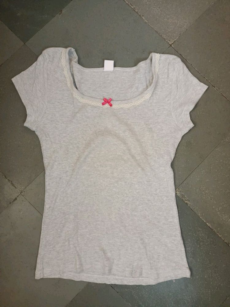 Red Ribbon White Top