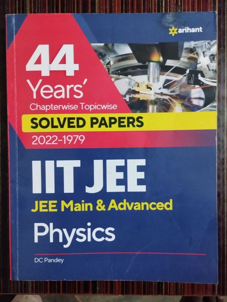 44 Year&#39;s IIt Jee Physics Arihant Book
