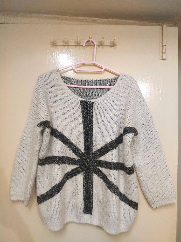 Knitted Black And White Sweater