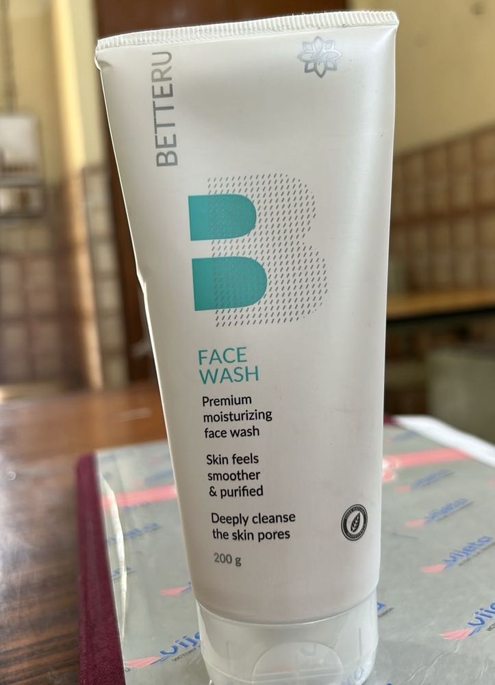 BETTERU Premium Face Wash